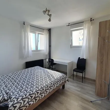 דירה 3-bedroom In Rijeka, Near Center רייקה