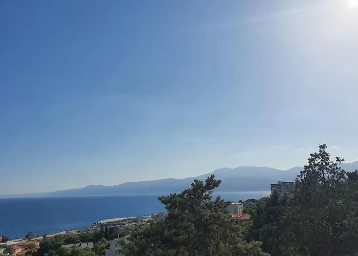 דירה 3-bedroom In Rijeka, Near Center *