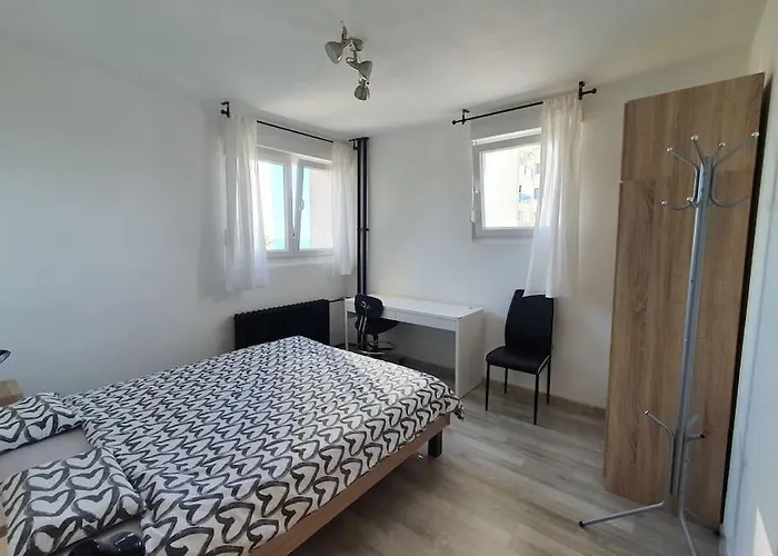 דירה 3-bedroom In Rijeka, Near Center רייקה