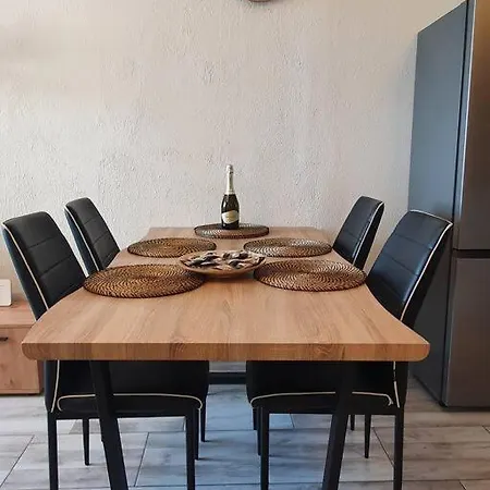 3-bedroom In Rijeka, Near Center Apartment *